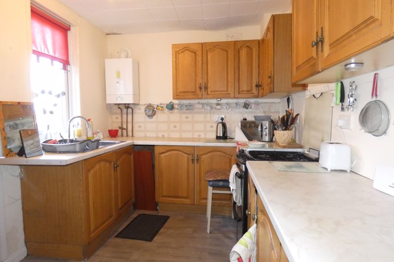 Kitchen- click for photo gallery